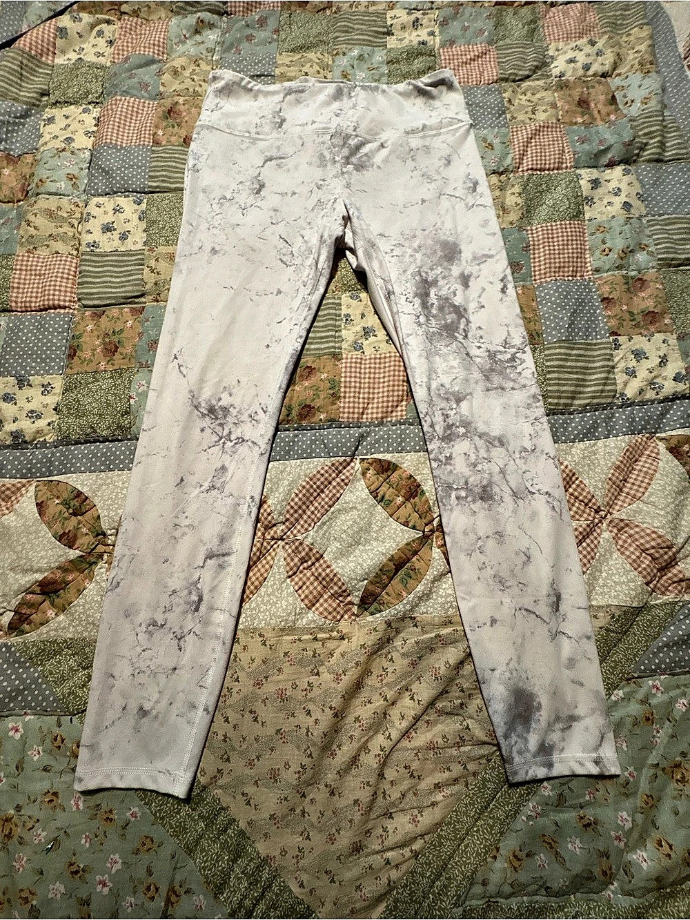 Varley leggings marble Abstract Leggings in White & Gray Size M